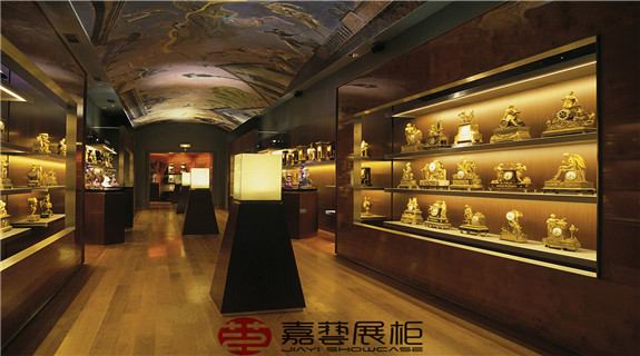 西班牙赫雷斯-時鐘博物館“時間宮” 博物館展柜定制案例